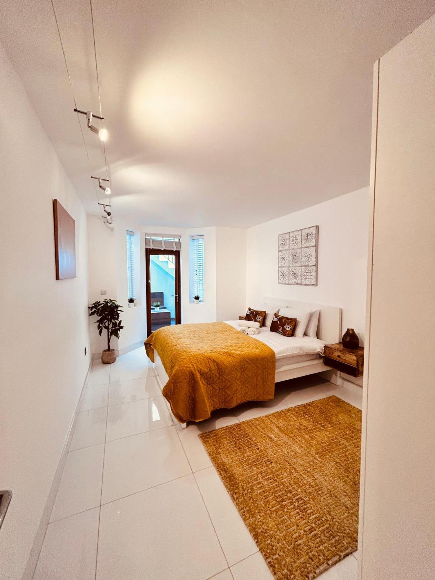 Stunning Spacious B.Apt. Slps.4 ロンドン エクステリア 写真