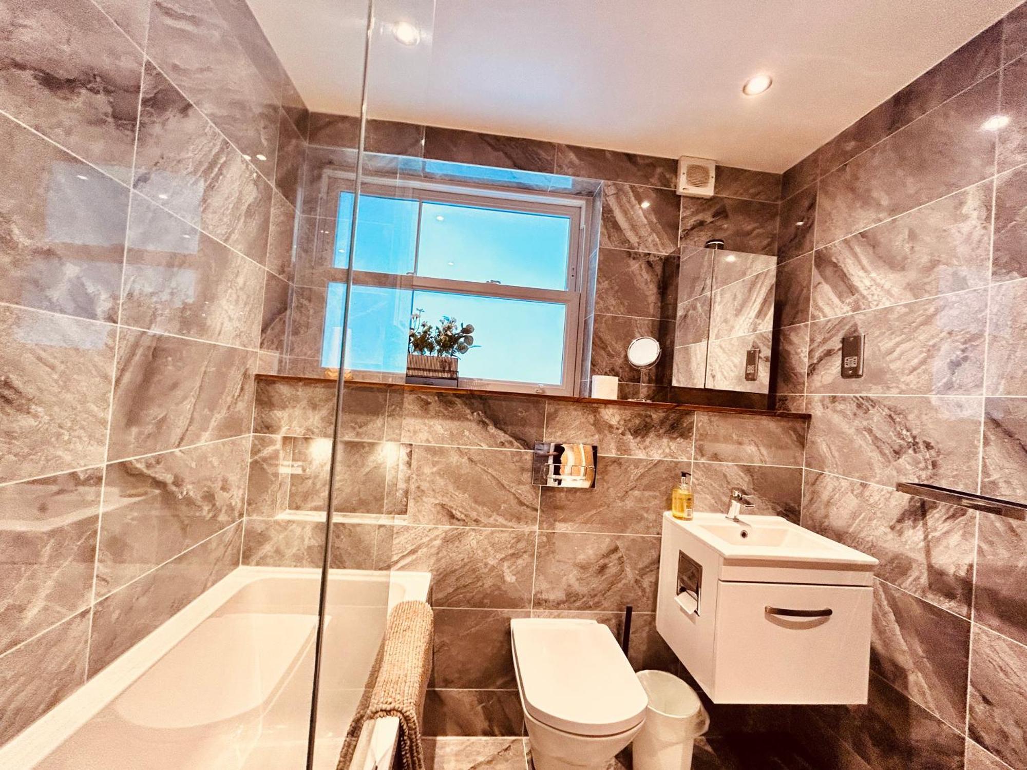 Stunning Spacious B.Apt. Slps.4 ロンドン エクステリア 写真