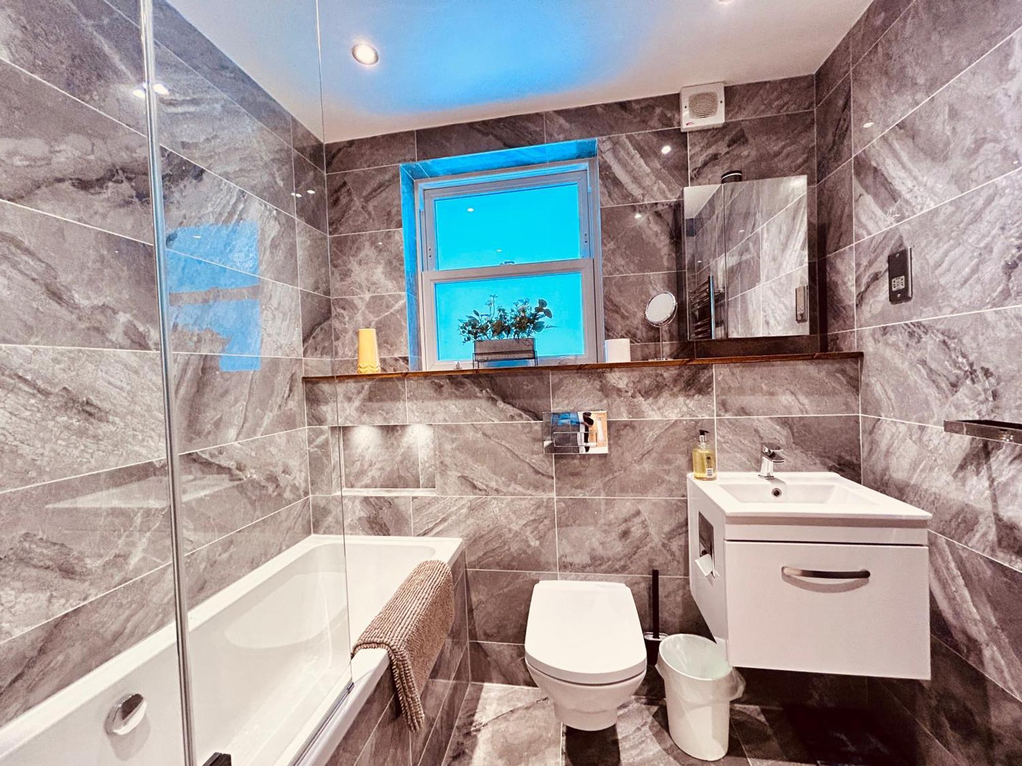 Stunning Spacious B.Apt. Slps.4 ロンドン エクステリア 写真
